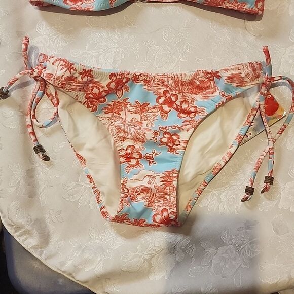 New 2 Piece Bikini Adjustable Top & Bottom - Picture 2 of 9